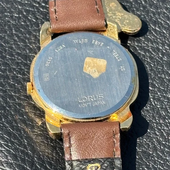 Vintage LORUS Seiko Disney Goofy 32mm Quartz Watch Gold Case Tan Leather RZK368